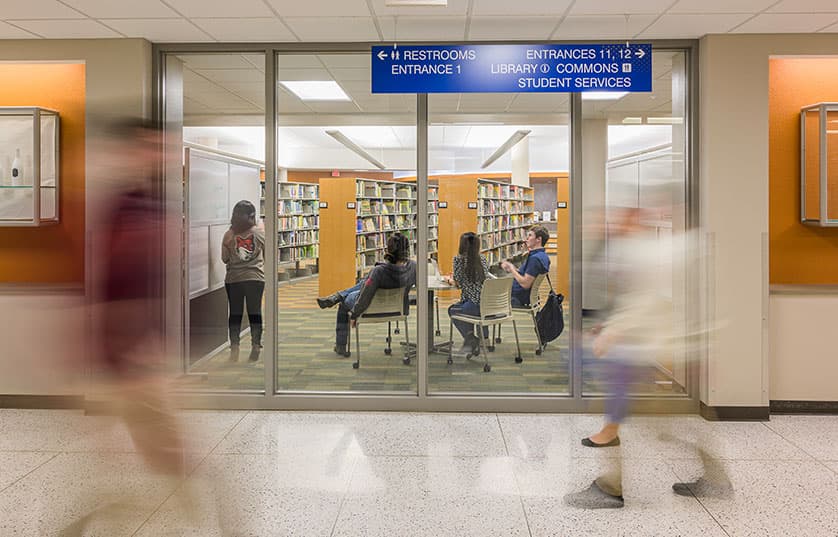 students in a study from in the Fox Valley Technical College library