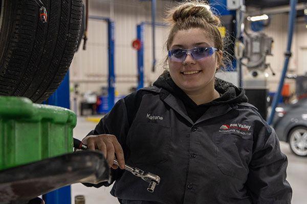 service technician in automotive shop