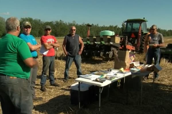 Field Day in Hortonville highlights cover crops: Life on the Farm
